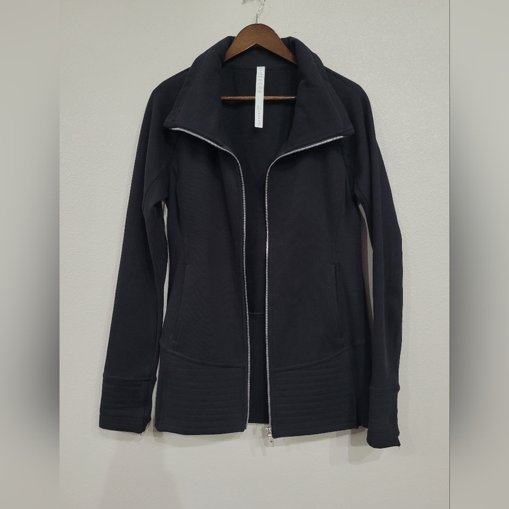 Lululemon Jacket, Size 10, Like New Condition, Black Color - Picture 8 of 10